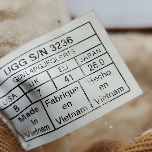 UGG MENS NUEMEL BOOTS - Picture 8 of 9